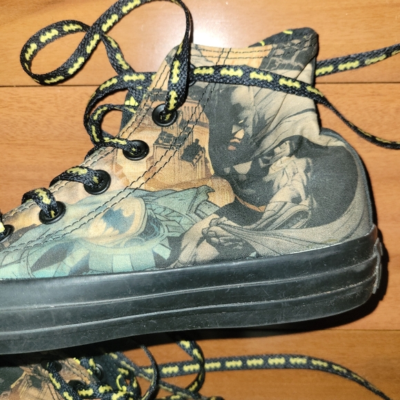 Men size 4/women’s size 6 Converse DC Comics x Chuck Taylor All Star High Batman - Picture 4 of 9